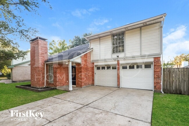 15310 Meadow Village Dr in Houston, TX - Building Photo - Building Photo