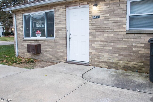 1430 Virginia Ave in Akron, OH - Building Photo - Building Photo