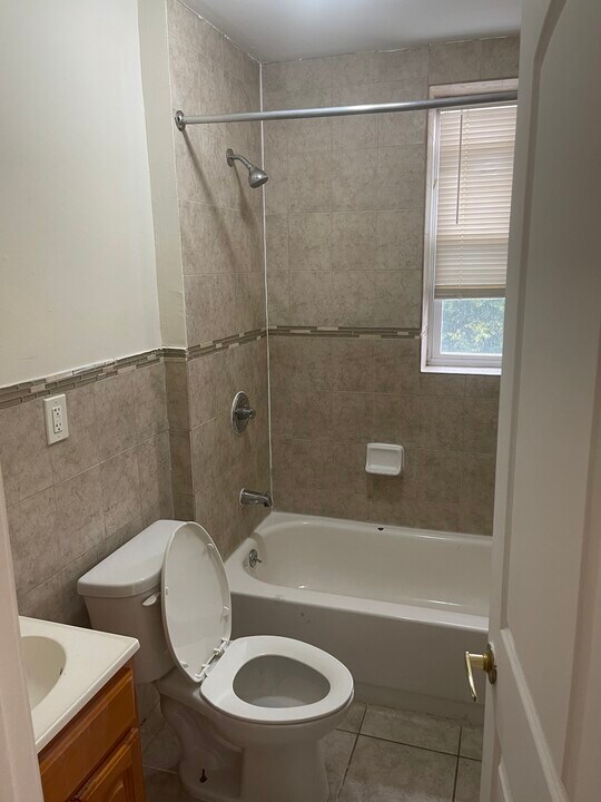 94 Woodlawn Ave in Jersey City, NJ - Foto de edificio