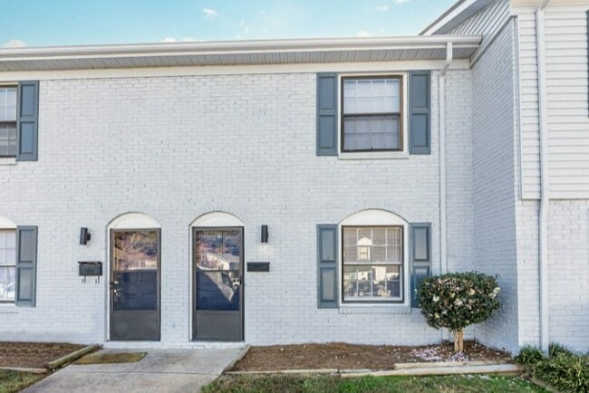Nu Salisbury Apartments in Salisbury, NC - Foto de edificio - Building Photo