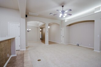 18800 Caisteal Castle Path in Pflugerville, TX - Building Photo - Building Photo