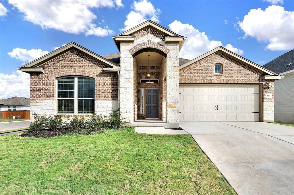 224 Lt. John Decker Dr in San Marcos, TX - Building Photo