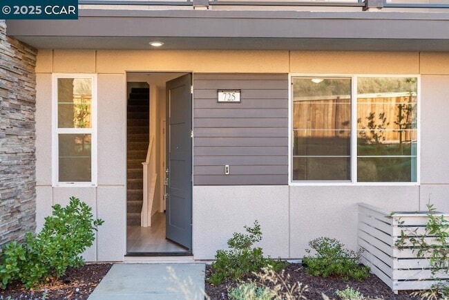 725 Delve Ct in Hayward, CA - Building Photo - Building Photo