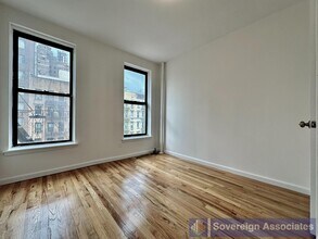 401 E 68th St in New York, NY - Building Photo - Building Photo