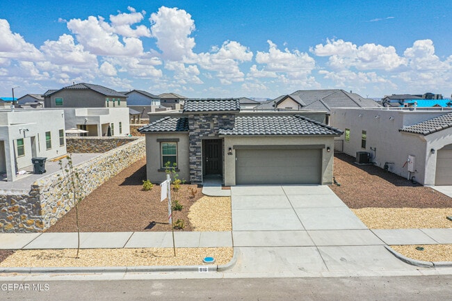 property at 916 Pettus Pl