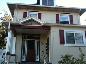 411 W Main St, Unit C in Hummelstown, PA - Building Photo - Building Photo