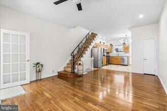 2335 S Chadwick St in Philadelphia, PA - Building Photo - Building Photo