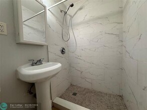 925 NE 17th Ave in Fort Lauderdale, FL - Building Photo - Building Photo