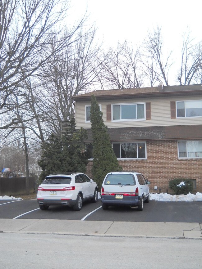 52 Garfield Ave in Hatfield, PA - Building Photo - Building Photo