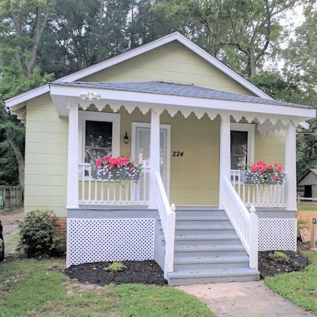 property at 224 E Danville St