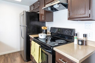 Shadowbrook Apartments in West Valley City, UT - Building Photo - Building Photo