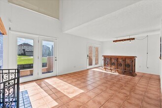17 Antilles Ln in Houston, TX - Building Photo - Building Photo
