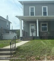 226 Fremont St in West Pittston, PA - Building Photo