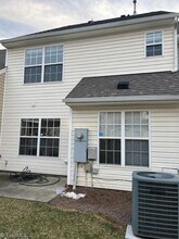 302 Mourning Dove Terrace in Greensboro, NC - Foto de edificio - Building Photo
