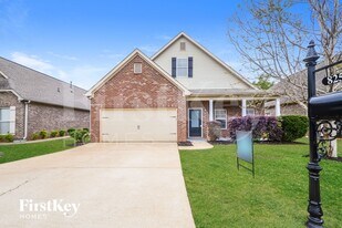 8253 Owen Park Dr in Mc Calla, AL - Building Photo