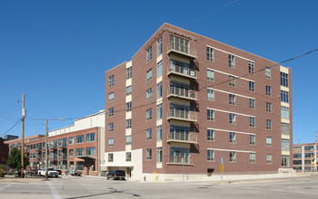 Water Street Lofts in Milwaukee, WI - Building Photo - Building Photo