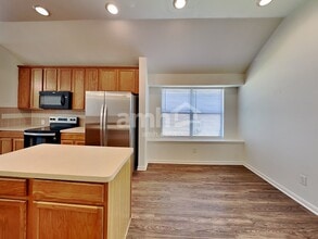 15 Camber Pine Pl in The Woodlands, TX - Building Photo - Building Photo