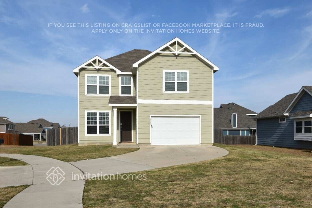 2101 Windsor Farms Dr in Denton, TX - Building Photo