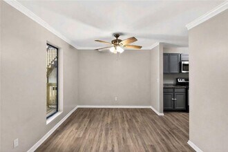 5537 Mountain Springs Cir in Stone Mountain, GA - Building Photo - Building Photo