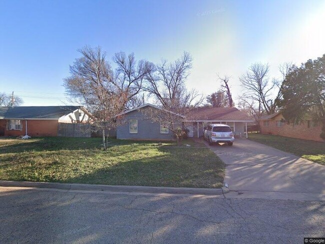 property at 3913 Concord Dr
