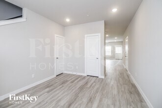 334 Niki Dr in Lewisville, TX - Foto de edificio - Building Photo