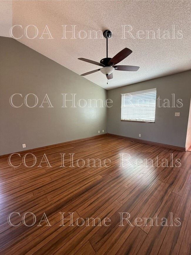 721 S Westview Cir in Andover, KS - Building Photo - Building Photo