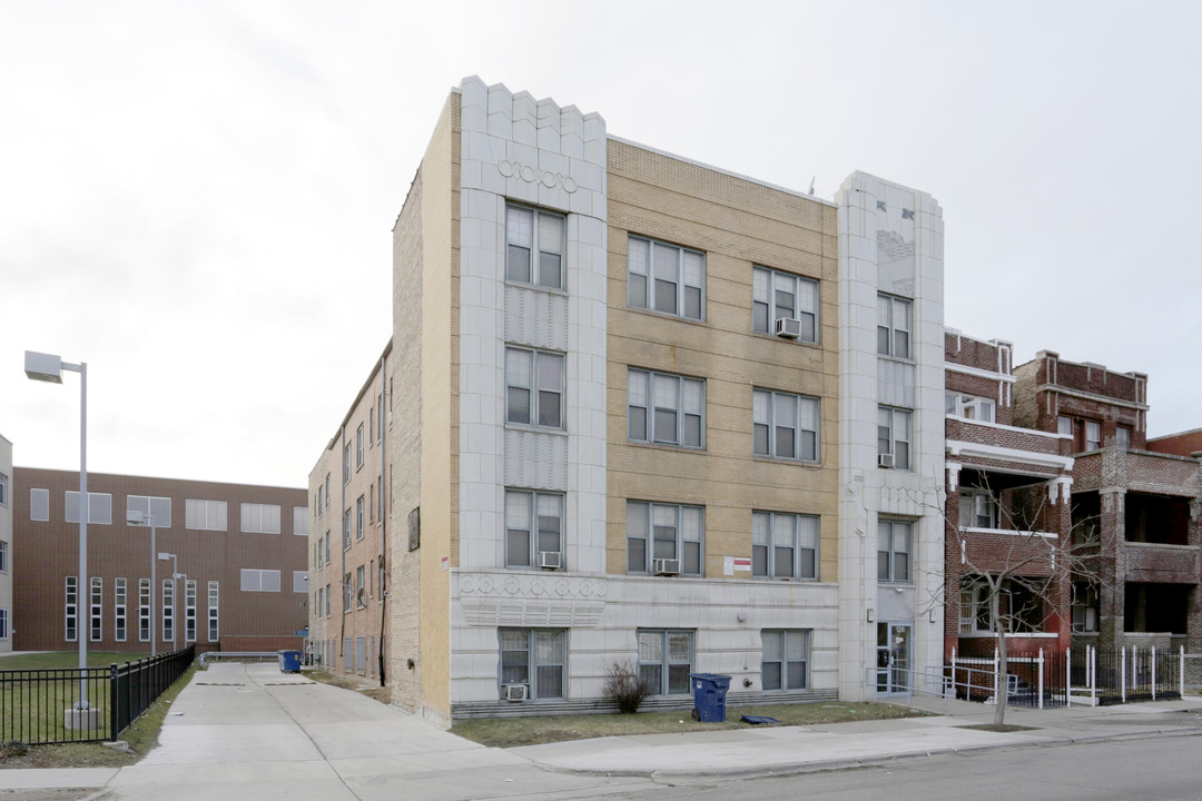 126 S Central Ave in Chicago, IL - Building Photo