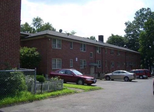 597-607 Blue Hills Ave in Hartford, CT - Building Photo