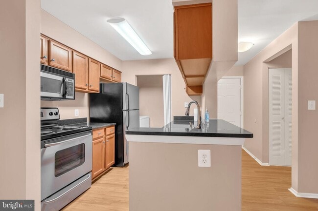 1783 Jonathan Way, Unit H in Reston, VA - Building Photo - Building Photo