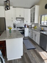 1334 Ella St in San Luis Obispo, CA - Building Photo - Building Photo