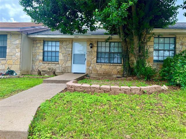 1423 Walters Dr in Granbury, TX - Building Photo - Building Photo