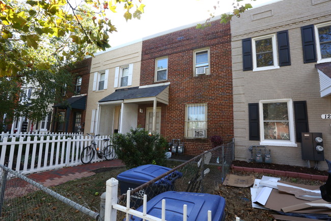 120 O St SW in Washington, DC - Building Photo - Building Photo