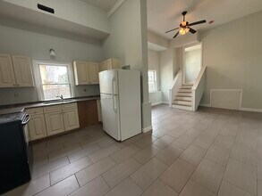 241 Lowell St, Unit New Construction in Waltham, MA - Foto de edificio - Building Photo