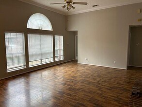 6410 Faringdon Ln in Rowlett, TX - Building Photo - Building Photo