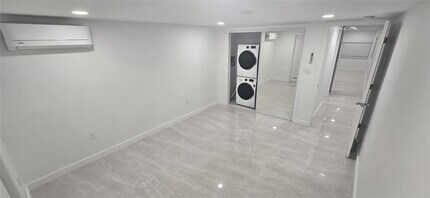 5310 SW 23rd Terrace in Fort Lauderdale, FL - Building Photo - Building Photo