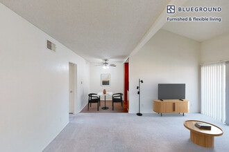 325 S San Dimas Canyon Rd in San Dimas, CA - Building Photo - Building Photo
