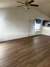 71 S 1060 E St in Spanish Fork, UT - Foto de edificio - Building Photo