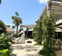 5220 Seawall Blvd in Galveston, TX - Building Photo - Building Photo