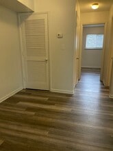 Cedarwood Apartments in Roanoke, VA - Foto de edificio - Building Photo