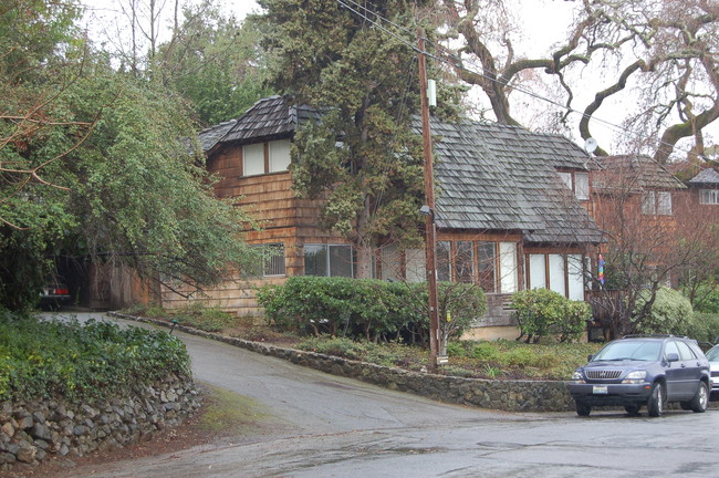 54 Cleland Ave in Los Gatos, CA - Building Photo - Building Photo