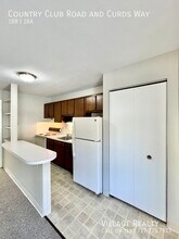 613 Country Club Rd-Unit -B in Red Lion, PA - Building Photo - Building Photo