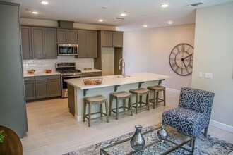 81 S Milpitas Blvd in Milpitas, CA - Building Photo - Building Photo