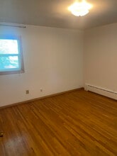 318 14th Ave E, Unit C in Alexandria, MN - Building Photo - Building Photo