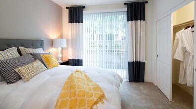 1257 Lakeside Dr in Sunnyvale, CA - Building Photo - Building Photo