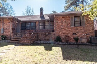 153 Lindbergh Drive NE in Atlanta, GA - Building Photo