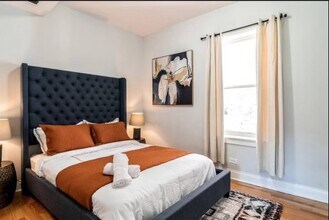 3413 W Harrison St, Unit 1 in Chicago, IL - Building Photo - Building Photo
