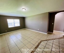 309 Ivan Ave S in Lehigh Acres, FL - Building Photo - Building Photo