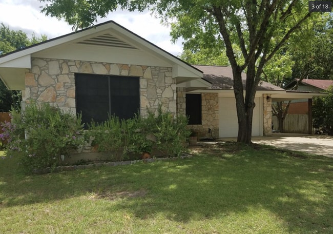 135 Bluebonnet Cir in Boerne, TX - Building Photo - Building Photo