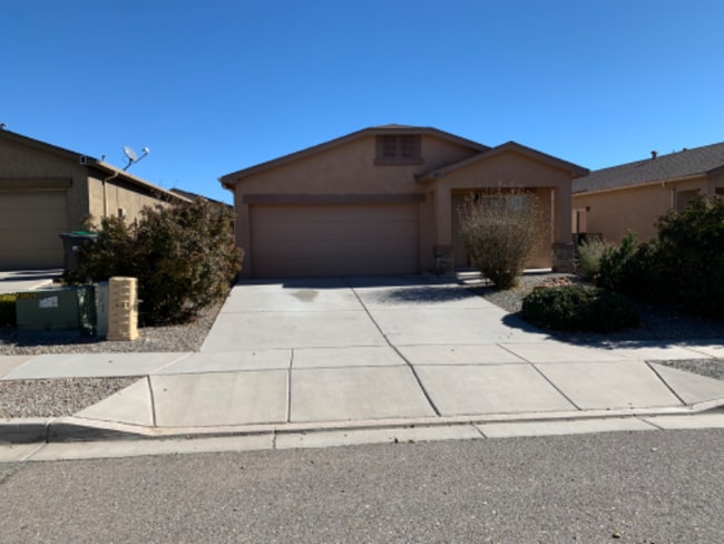 property at 4012 Desert Pinon Dr NE