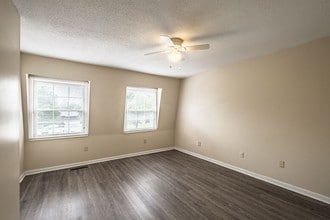 Park View Apartments in Morganton, NC - Building Photo - Building Photo